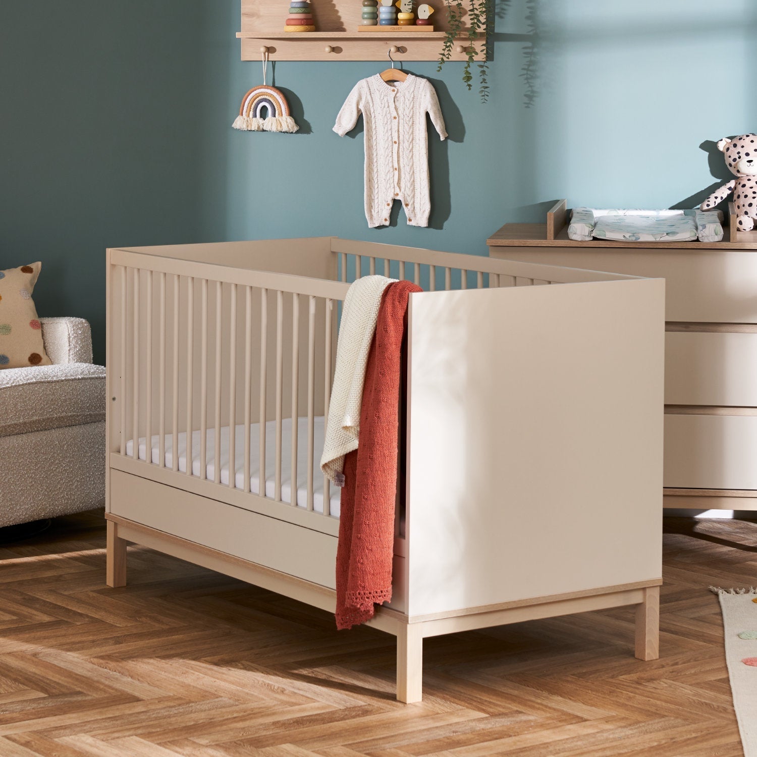 Astrid 2 Piece Nursery Room Set - Satin