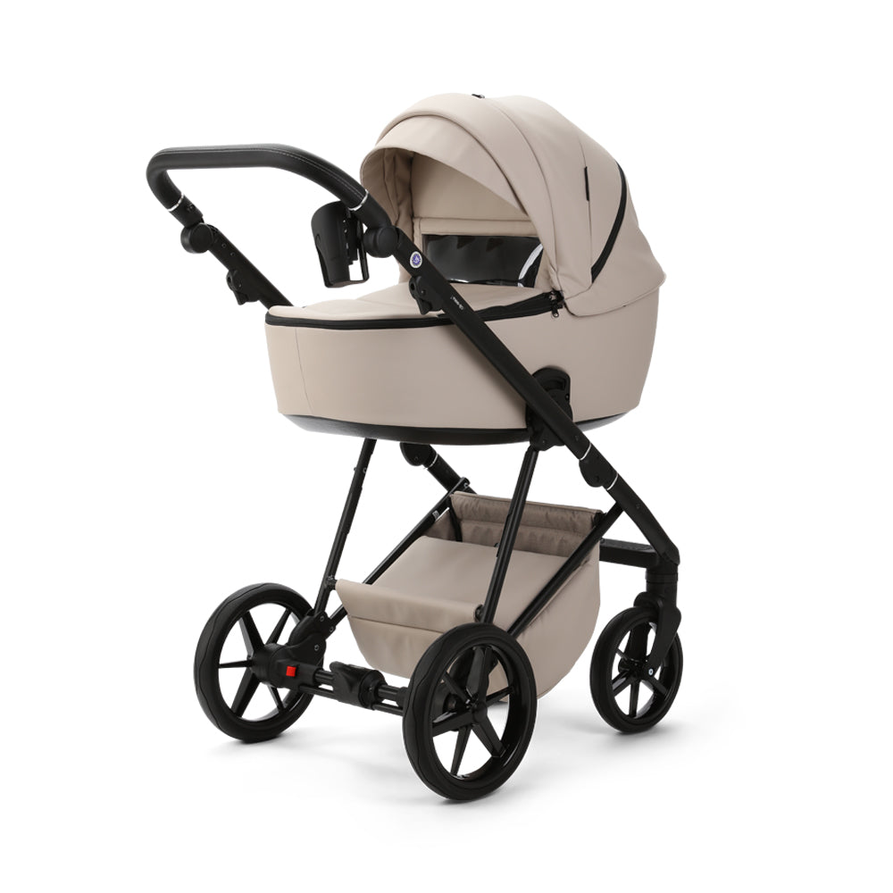 Milano 3 wheel store stroller