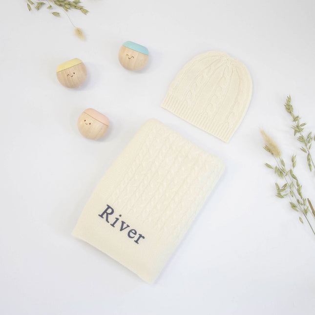 CABLE KNIT CASHMERE AND SENSORY BALLS - IVORY